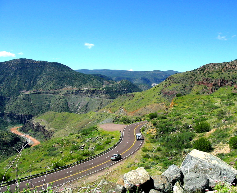 View of State Road 77 and Salt River in Arizona&#039;s Salt River Canyon